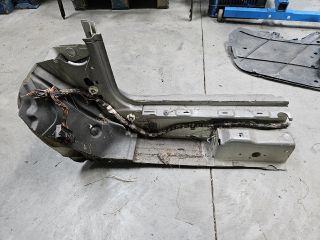 bontott VW GOLF VI Jobb Küszöb