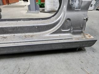 bontott VW GOLF VI Jobb Küszöb