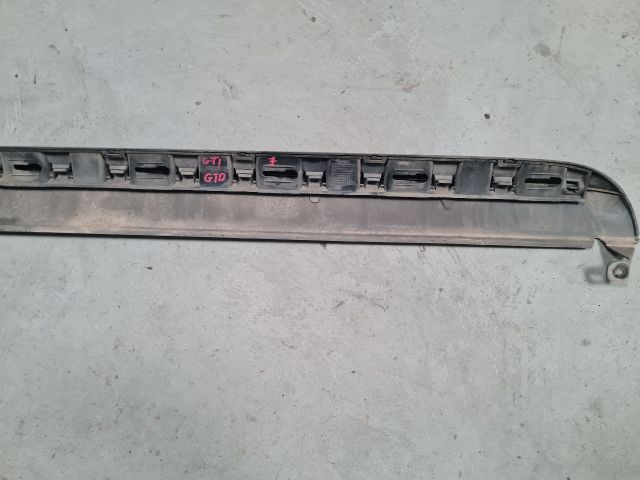 bontott VW GOLF VI Jobb Küszöb