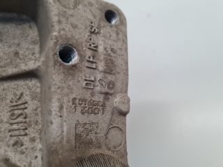 bontott VW GOLF VI Jobb Lengőkar Tartó