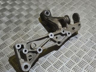 bontott VW GOLF VI Jobb Lengőkar Tartó