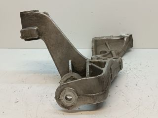 bontott VW GOLF VI Jobb Lengőkar Tartó