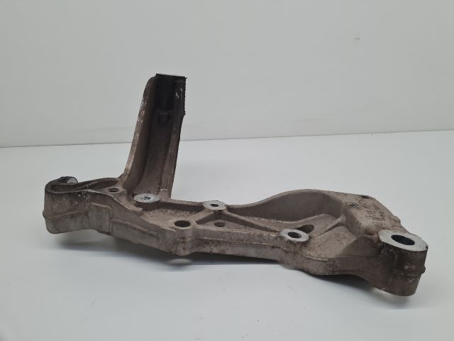 bontott VW GOLF VI Jobb Lengőkar Tartó