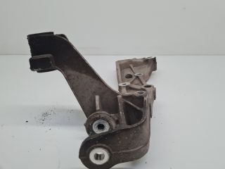 bontott VW GOLF VI Jobb Lengőkar Tartó