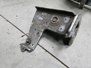 bontott VW GOLF VI Jobb Lökhárító Tartó Nyúlványvég