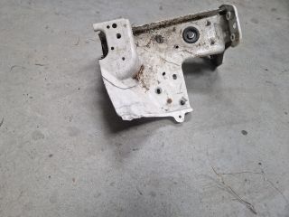 bontott VW GOLF VI Jobb Lökhárító Tartó Nyúlványvég