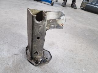 bontott VW GOLF VI Jobb Lökhárító Tartó Nyúlványvég