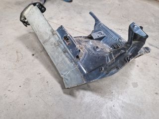 bontott VW GOLF VI Jobb Lökhárító Tartó Nyúlványvég