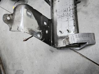 bontott VW GOLF VI Jobb Lökhárító Tartó Nyúlványvég