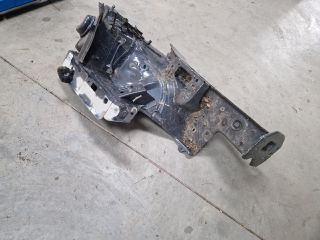 bontott VW GOLF VI Jobb Lökhárító Tartó Nyúlványvég