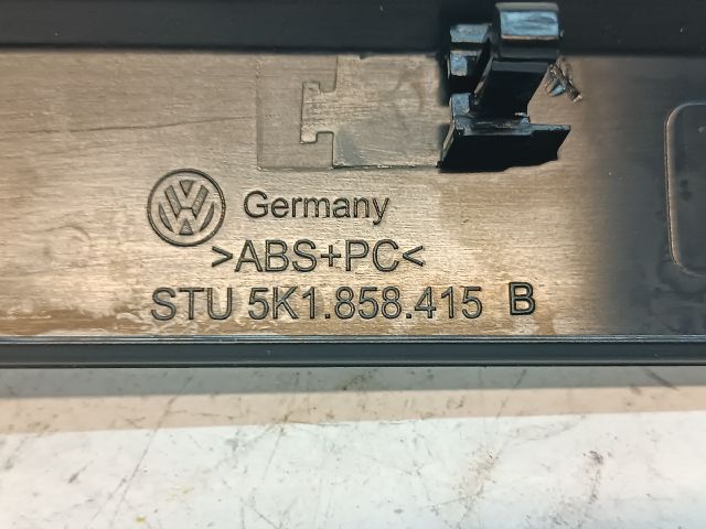 bontott VW GOLF VI Jobb Műszerfal Díszléc