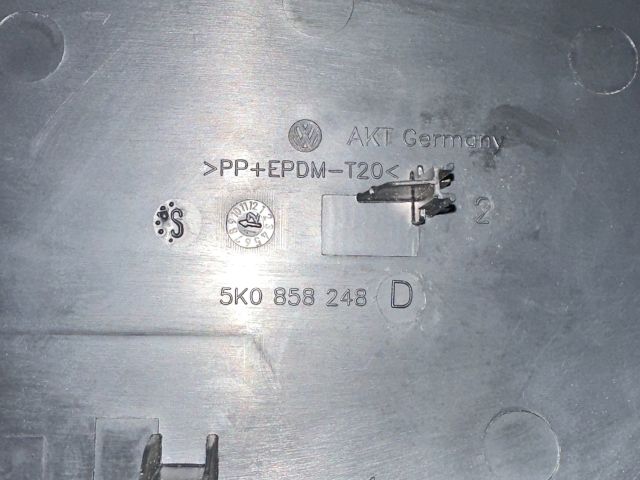 bontott VW GOLF VI Jobb Műszerfal Oldalkárpit