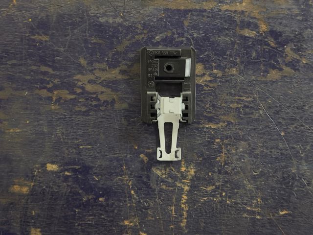 bontott VW GOLF VI Jobb Napellenző Tartó