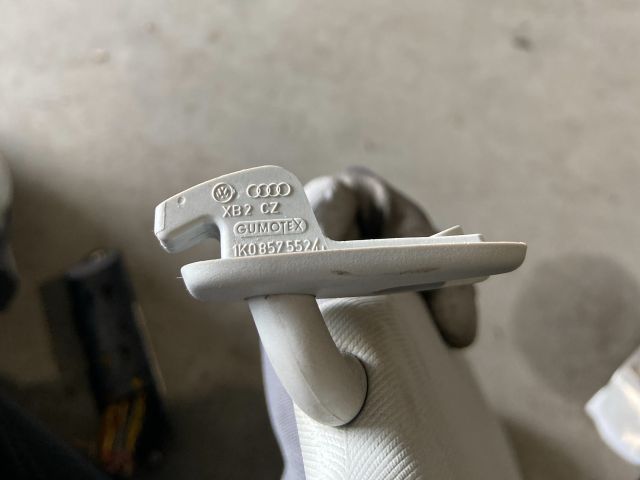 bontott VW GOLF VI Jobb Napellenző