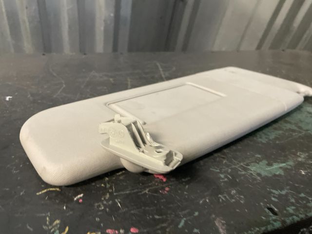 bontott VW GOLF VI Jobb Napellenző