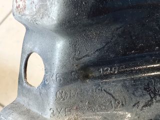 bontott VW GOLF VI Jobb Sárvédő Oldaltartó