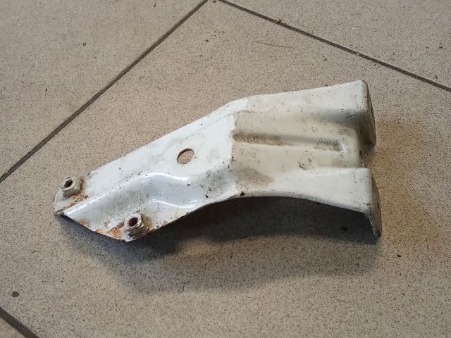 bontott VW GOLF VI Jobb Sárvédő Oldaltartó