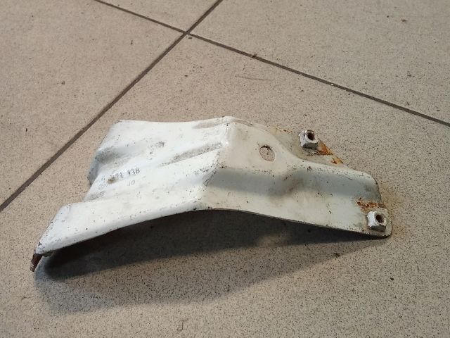 bontott VW GOLF VI Jobb Sárvédő Oldaltartó