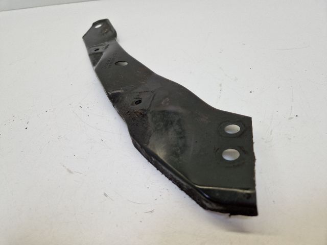 bontott VW GOLF VI Jobb Sárvédő Oldaltartó