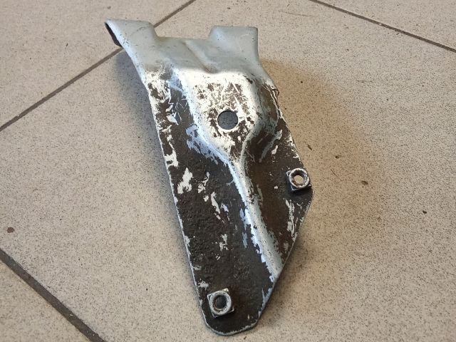 bontott VW GOLF VI Jobb Sárvédő Oldaltartó