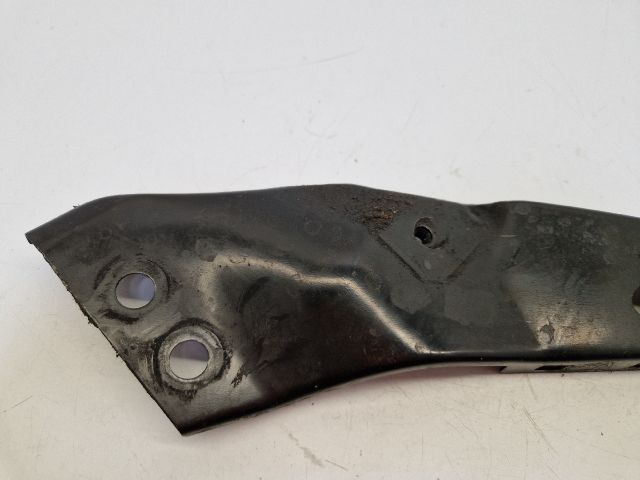 bontott VW GOLF VI Jobb Sárvédő Oldaltartó