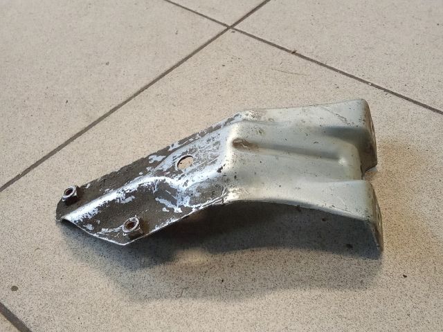 bontott VW GOLF VI Jobb Sárvédő Oldaltartó