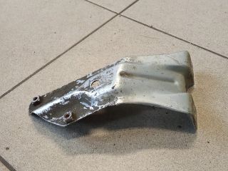 bontott VW GOLF VI Jobb Sárvédő Oldaltartó