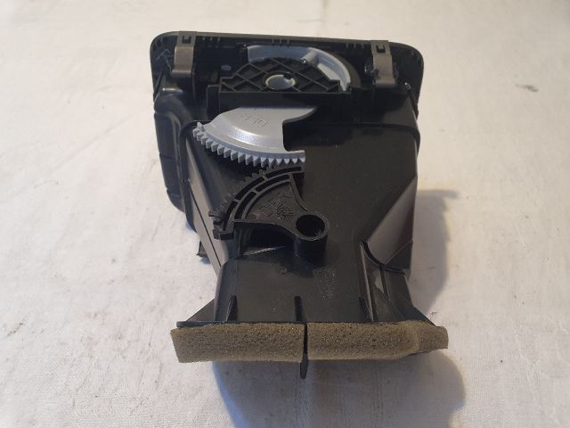 bontott VW GOLF VI Jobb Szellőző