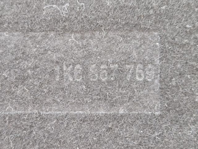 bontott VW GOLF VI Kalaptartó