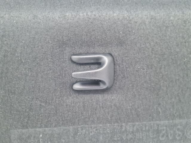 bontott VW GOLF VI Kalaptartó