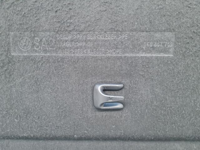 bontott VW GOLF VI Kalaptartó