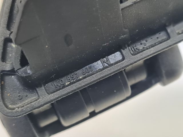 bontott VW GOLF VI Kapaszkodó (Felső) Szett