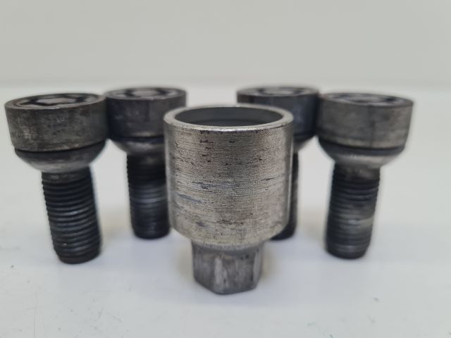 bontott VW GOLF VI Kerékőr Szett