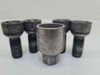 bontott VW GOLF VI Kerékőr Szett