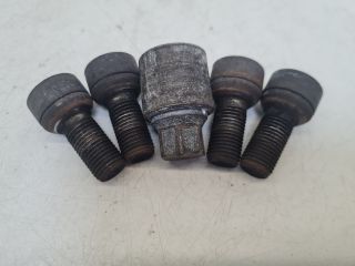 bontott VW GOLF VI Kerékőr Szett