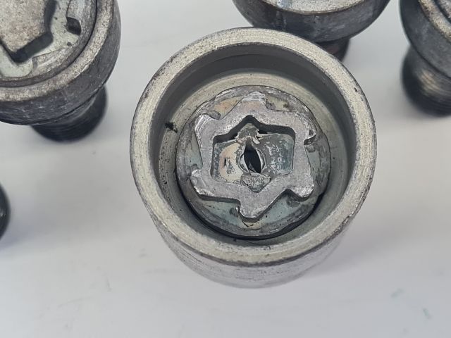 bontott VW GOLF VI Kerékőr Szett