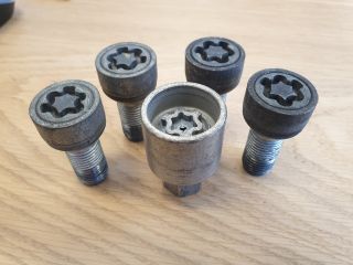 bontott VW GOLF VI Kerékőr Szett