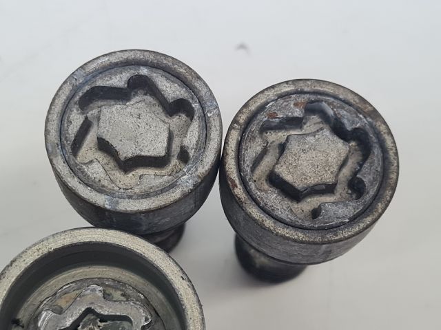 bontott VW GOLF VI Kerékőr Szett