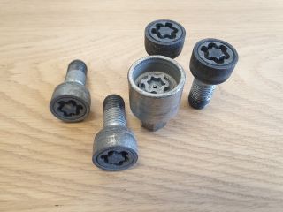 bontott VW GOLF VI Kerékőr Szett