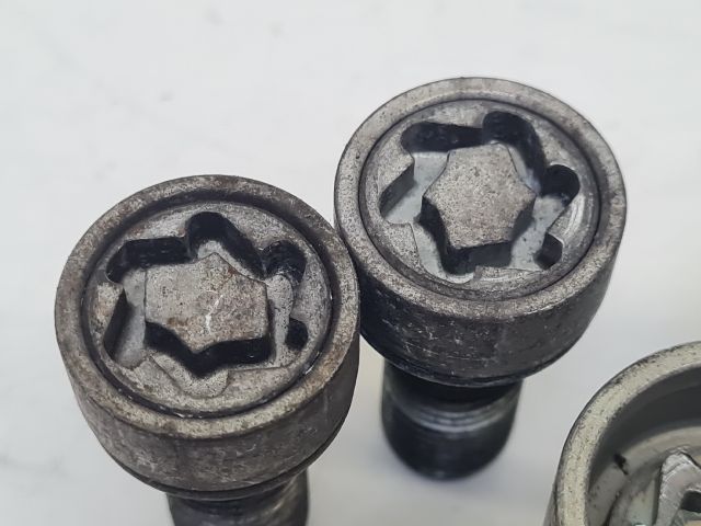 bontott VW GOLF VI Kerékőr Szett