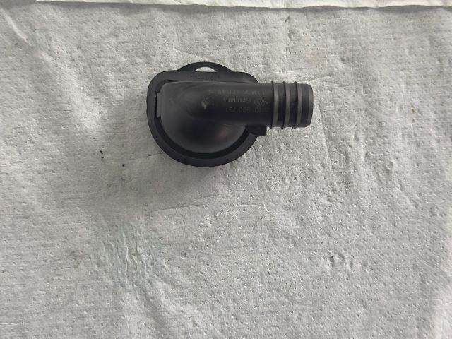 bontott VW GOLF VI Kesztyűtartó Hűtő Cső