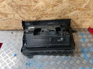 bontott VW GOLF VI Kesztyűtartó