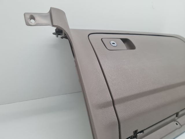 bontott VW GOLF VI Kesztyűtartó