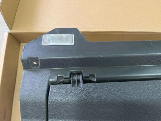 bontott VW GOLF VI Kesztyűtartó