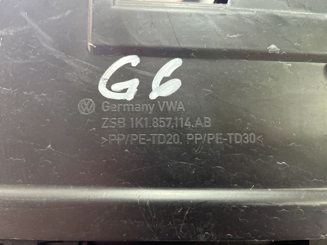 bontott VW GOLF VI Kesztyűtartó