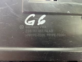 bontott VW GOLF VI Kesztyűtartó