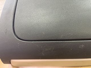 bontott VW GOLF VI Kesztyűtartó