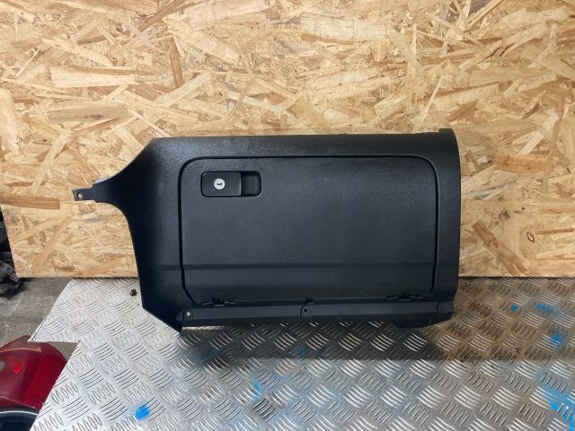 bontott VW GOLF VI Kesztyűtartó