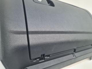 bontott VW GOLF VI Kesztyűtartó