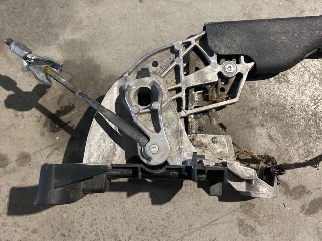 bontott VW GOLF VI Kézifék Kar